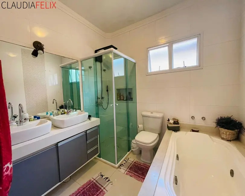 Casa com 3 quartos à venda, 154m2 em Canto do Forte, Praia Grande - SP - imagem 9 Foto 9 de Casa com 3 quartos à venda, 154m2 em Canto do Forte, Praia Grande - SP