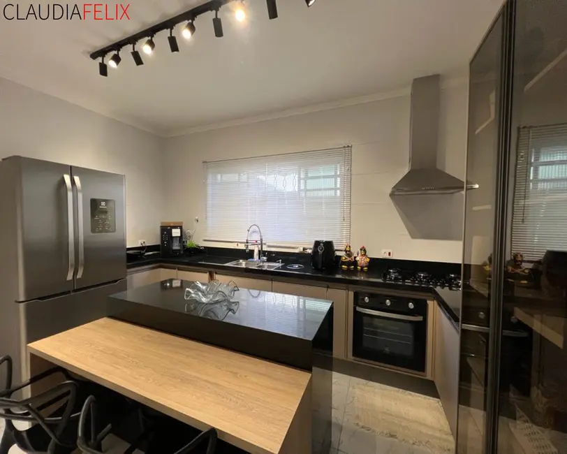 Foto 4 de Casa com 3 quartos à venda, 140m2 em Canto do Forte, Praia Grande - SP