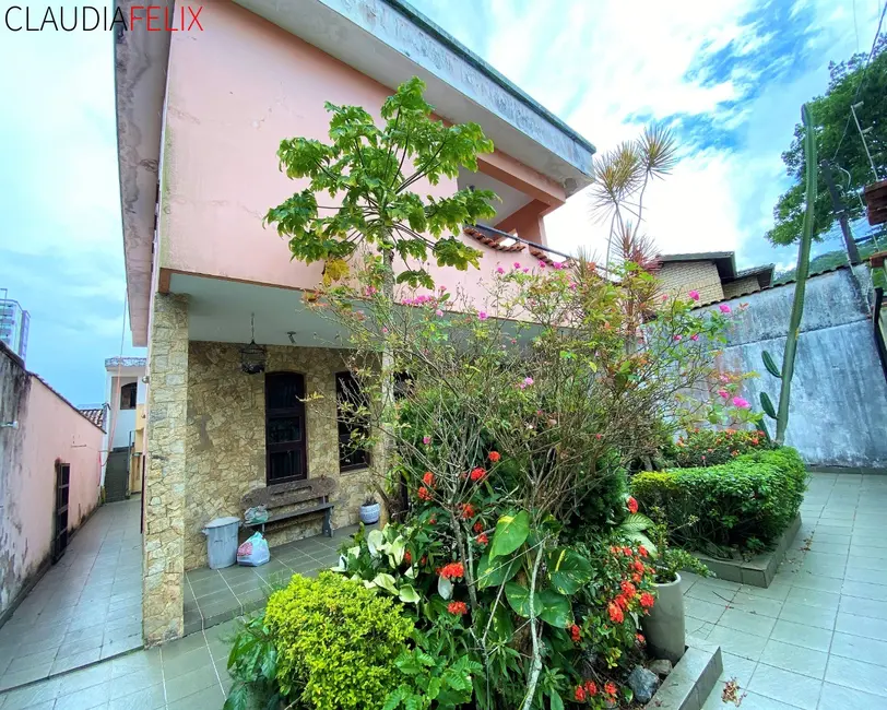 Casa com 3 quartos à venda, 358m2 em Canto do Forte, Praia Grande - SP - imagem 1 Foto 1 de Casa com 3 quartos à venda, 358m2 em Canto do Forte, Praia Grande - SP