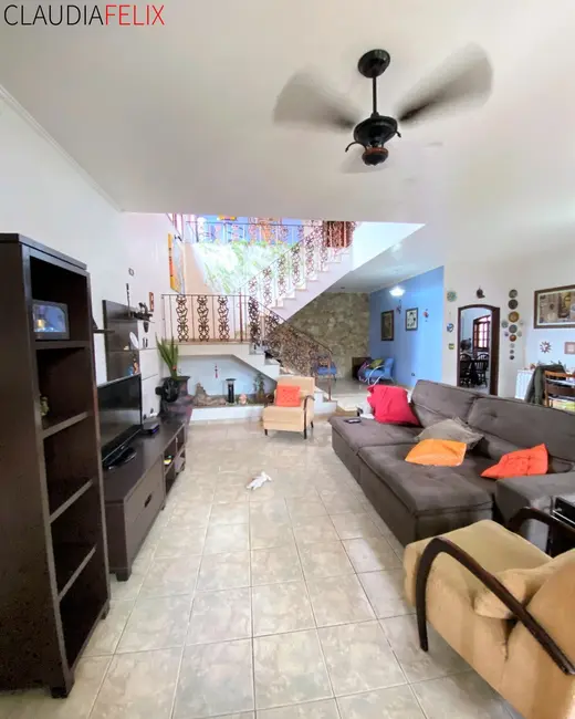 Casa com 3 quartos à venda, 358m2 em Canto do Forte, Praia Grande - SP - imagem 9 Foto 9 de Casa com 3 quartos à venda, 358m2 em Canto do Forte, Praia Grande - SP