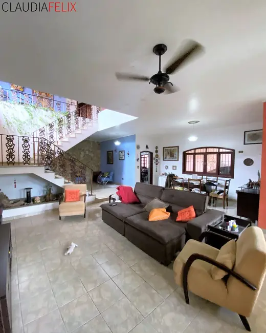 Casa com 3 quartos à venda, 358m2 em Canto do Forte, Praia Grande - SP - imagem 8 Foto 8 de Casa com 3 quartos à venda, 358m2 em Canto do Forte, Praia Grande - SP