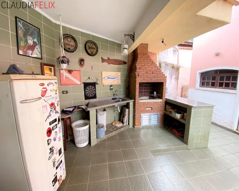 Casa com 3 quartos à venda, 358m2 em Canto do Forte, Praia Grande - SP - imagem 2 Foto 2 de Casa com 3 quartos à venda, 358m2 em Canto do Forte, Praia Grande - SP