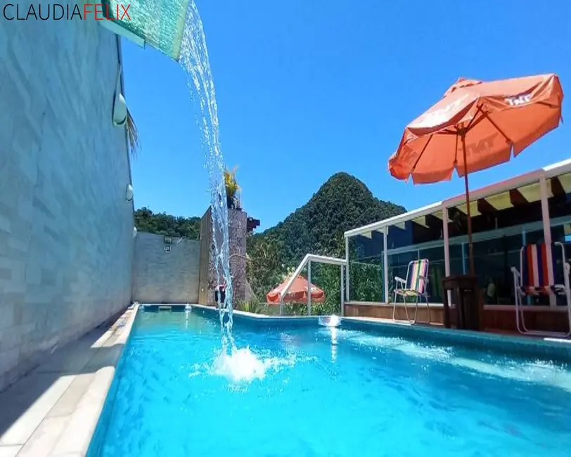 Casa com 3 quartos à venda, 270m2 em Canto do Forte, Praia Grande - SP - imagem 4 Foto 4 de Casa com 3 quartos à venda, 270m2 em Canto do Forte, Praia Grande - SP