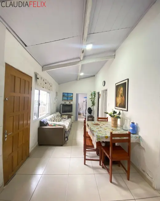 Casa com 4 quartos à venda, 79m2 em Canto do Forte, Praia Grande - SP - imagem 3 Foto 3 de Casa com 4 quartos à venda, 79m2 em Canto do Forte, Praia Grande - SP