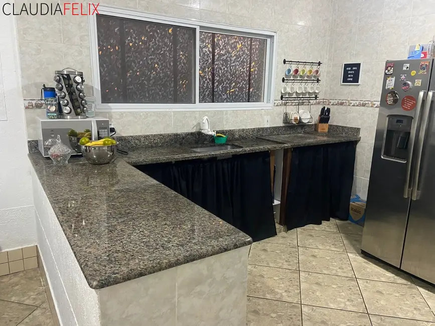 Casa com 3 quartos à venda, 119m2 em Canto do Forte, Praia Grande - SP - imagem 9 Foto 9 de Casa com 3 quartos à venda, 119m2 em Canto do Forte, Praia Grande - SP