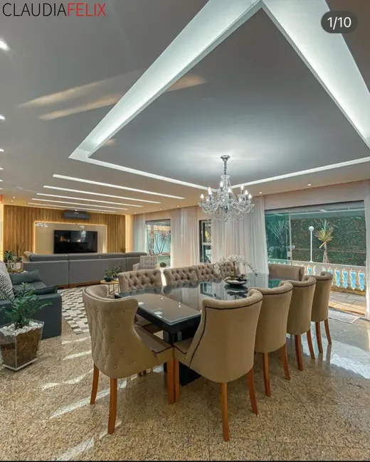 Casa com 3 quartos à venda, 300m2 em Canto do Forte, Praia Grande - SP - imagem 3 Foto 3 de Casa com 3 quartos à venda, 300m2 em Canto do Forte, Praia Grande - SP