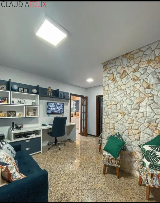 Casa com 3 quartos à venda, 300m2 em Canto do Forte, Praia Grande - SP - imagem 5 Foto 5 de Casa com 3 quartos à venda, 300m2 em Canto do Forte, Praia Grande - SP