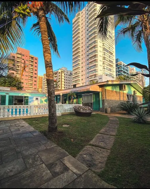 Casa com 3 quartos à venda, 300m2 em Canto do Forte, Praia Grande - SP - imagem 6 Foto 6 de Casa com 3 quartos à venda, 300m2 em Canto do Forte, Praia Grande - SP