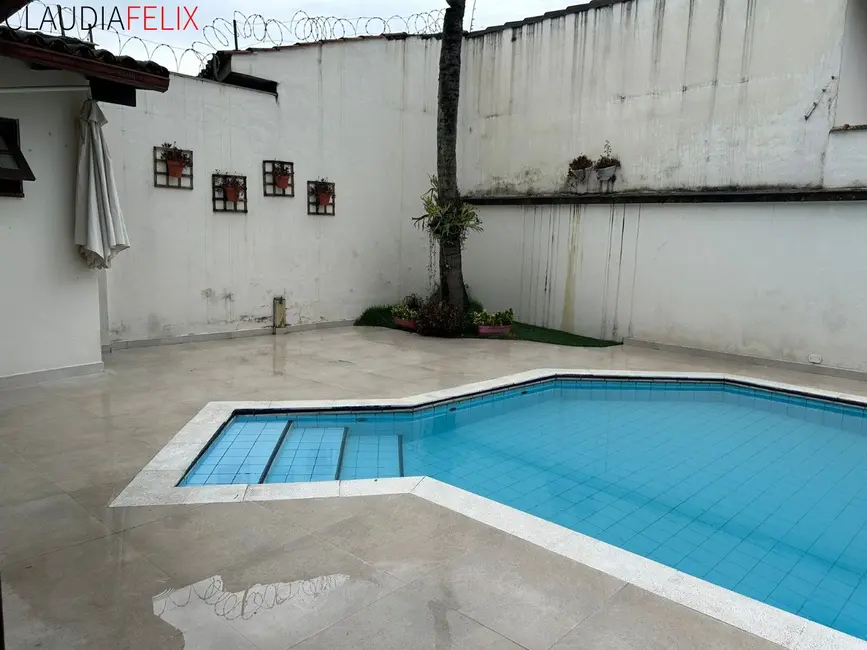 Foto 2 de Casa com 3 quartos à venda, 260m2 em Canto do Forte, Praia Grande - SP