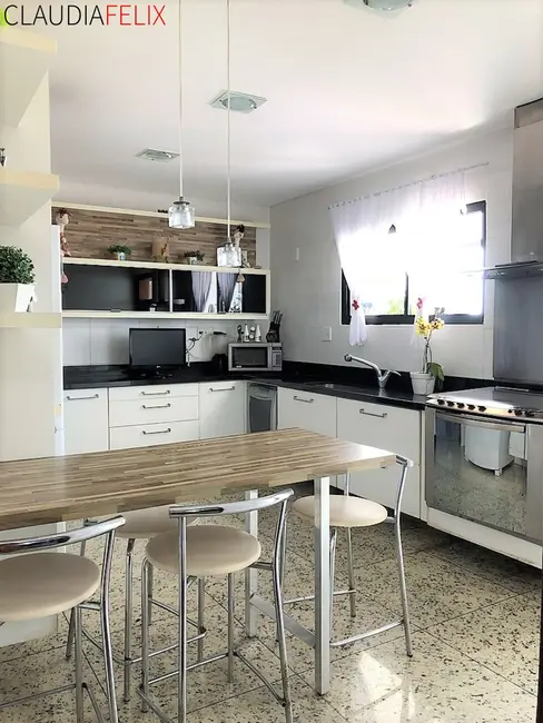 Apartamento com 3 quartos à venda, 168m2 em Canto do Forte, Praia Grande - SP - imagem 8 Foto 8 de Apartamento com 3 quartos à venda, 168m2 em Canto do Forte, Praia Grande - SP