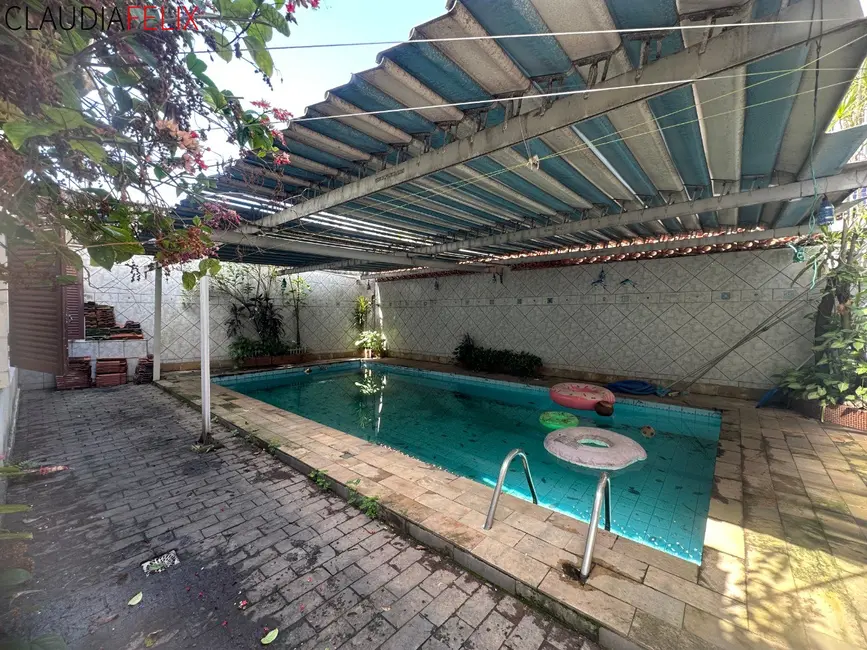 Foto 2 de Casa com 3 quartos à venda, 125m2 em Guilhermina, Praia Grande - SP