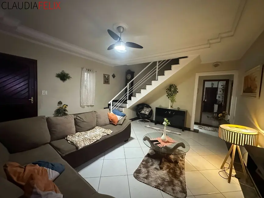 Foto 4 de Casa com 3 quartos à venda, 131m2 em Boqueirão, Praia Grande - SP