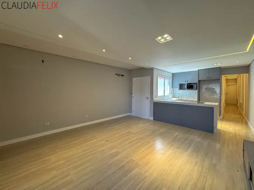 Casa com 3 quartos à venda, 102m2 em Canto do Forte, Praia Grande - SP - imagem 4 Foto 4 de Casa com 3 quartos à venda, 102m2 em Canto do Forte, Praia Grande - SP