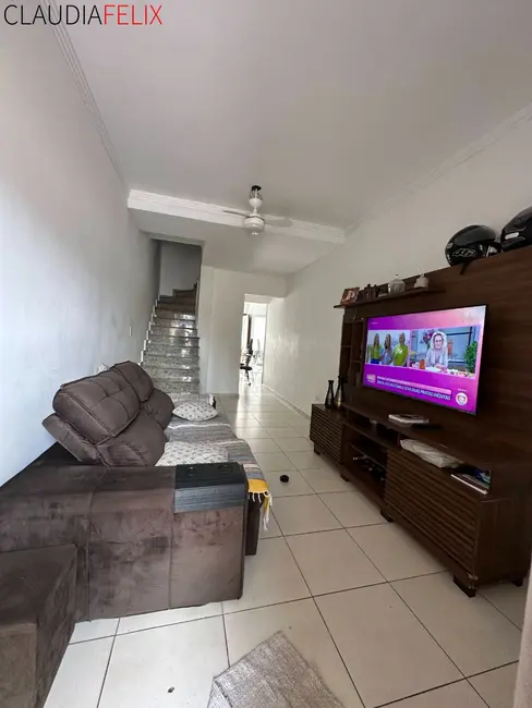 Casa com 2 quartos à venda, 68m2 em Sítio do Campo, Praia Grande - SP - imagem 3 Foto 3 de Casa com 2 quartos à venda, 68m2 em Sítio do Campo, Praia Grande - SP