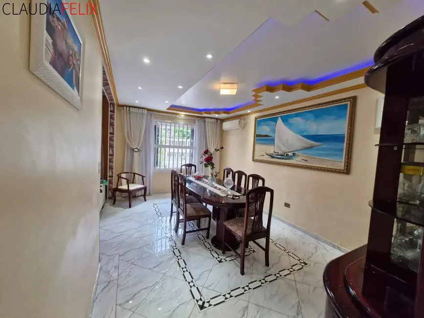 Foto 4 de Casa com 3 quartos à venda, 336m2 em Boqueirão, Praia Grande - SP