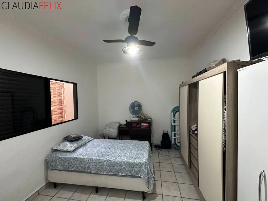 Casa com 1 quarto à venda, 80m2 em Sítio do Campo, Praia Grande - SP - imagem 9 Foto 9 de Casa com 1 quarto à venda, 80m2 em Sítio do Campo, Praia Grande - SP