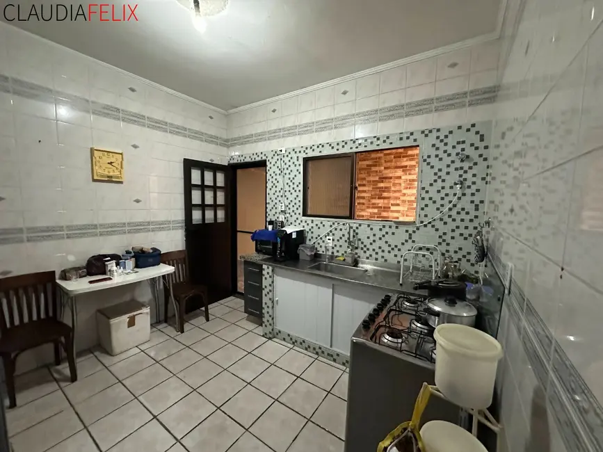 Casa com 1 quarto à venda, 80m2 em Sítio do Campo, Praia Grande - SP - imagem 6 Foto 6 de Casa com 1 quarto à venda, 80m2 em Sítio do Campo, Praia Grande - SP