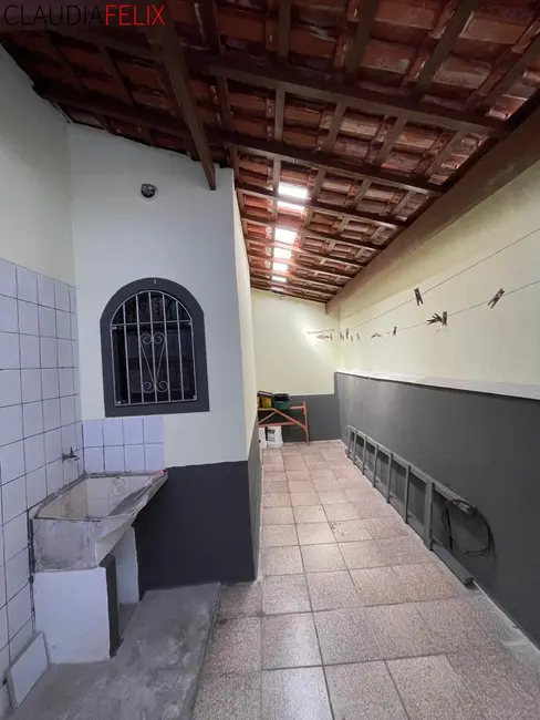 Casa com 2 quartos à venda, 87m2 em Caiçara, Praia Grande - SP - imagem 3 Foto 3 de Casa com 2 quartos à venda, 87m2 em Caiçara, Praia Grande - SP