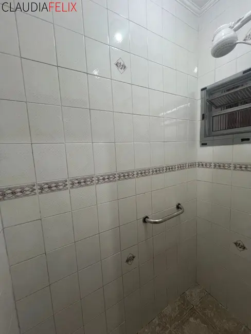Foto 3 de Casa com 2 quartos à venda, 65m2 em Maracanã, Praia Grande - SP