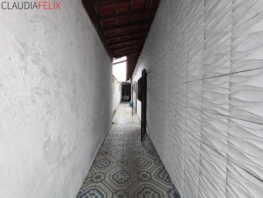 Foto 2 de Casa com 2 quartos à venda, 62m2 em Maracanã, Praia Grande - SP