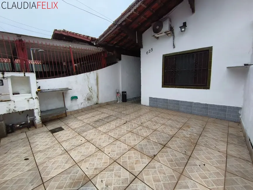 Foto 1 de Casa com 2 quartos à venda, 62m2 em Maracanã, Praia Grande - SP