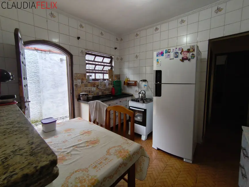 Foto 9 de Casa com 2 quartos à venda, 62m2 em Maracanã, Praia Grande - SP