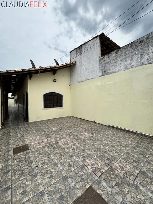 Foto 1 de Casa com 2 quartos à venda, 79m2 em Maracanã, Praia Grande - SP