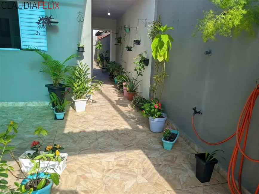 Foto 3 de Casa com 2 quartos à venda, 64m2 em Maracanã, Praia Grande - SP
