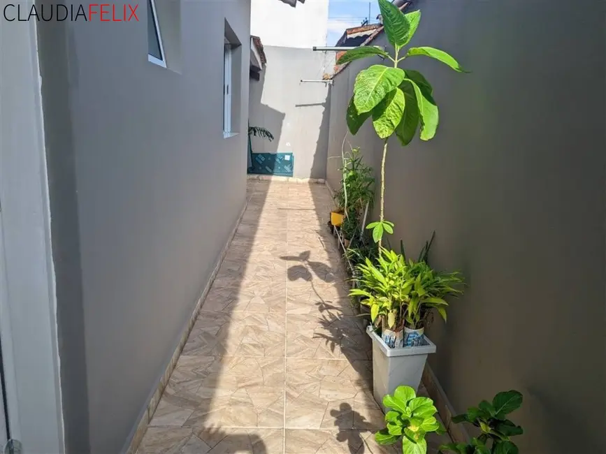 Foto 9 de Casa com 2 quartos à venda, 64m2 em Maracanã, Praia Grande - SP