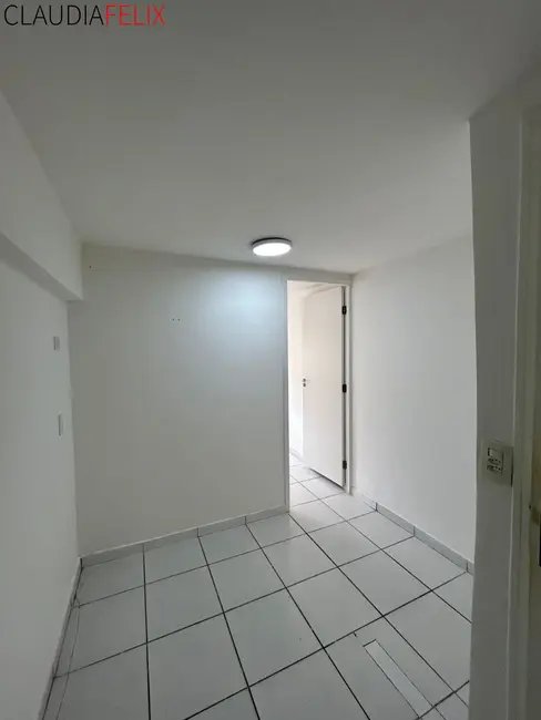 Sala Comercial para alugar, 14m2 em Boqueirão, Praia Grande - SP - imagem 1 Foto 1 de Sala Comercial para alugar, 14m2 em Boqueirão, Praia Grande - SP