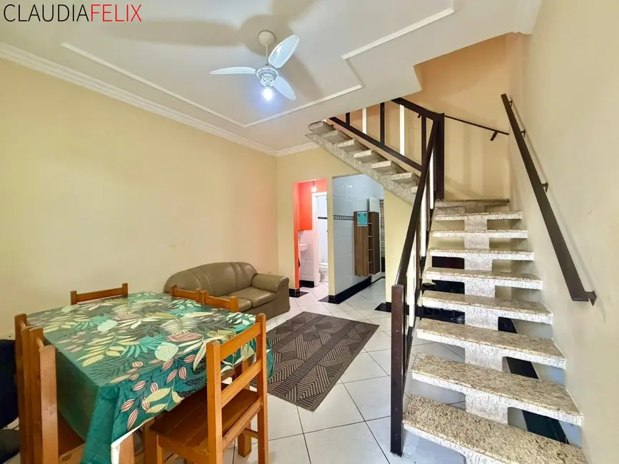 Casa com 2 quartos à venda, 80m2 em Caiçara, Praia Grande - SP - imagem 1 Foto 1 de Casa com 2 quartos à venda, 80m2 em Caiçara, Praia Grande - SP