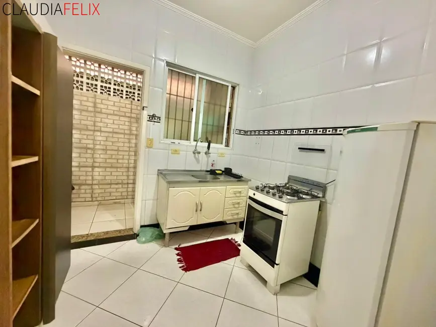 Casa com 2 quartos à venda, 80m2 em Caiçara, Praia Grande - SP - imagem 3 Foto 3 de Casa com 2 quartos à venda, 80m2 em Caiçara, Praia Grande - SP