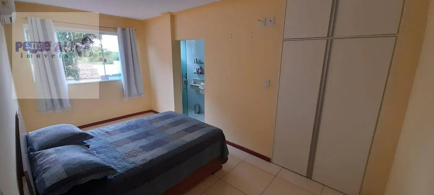 Foto 3 de Casa com 5 quartos à venda, 390m2 em Camacari - BA