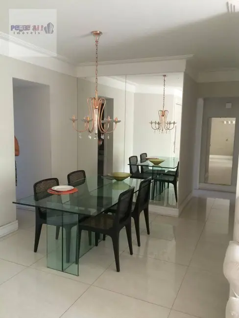 Apartamento com 3 quartos à venda, 130m2 em Vitória, Salvador - BA - imagem 5 Foto 5 de Apartamento com 3 quartos à venda, 130m2 em Vitória, Salvador - BA
