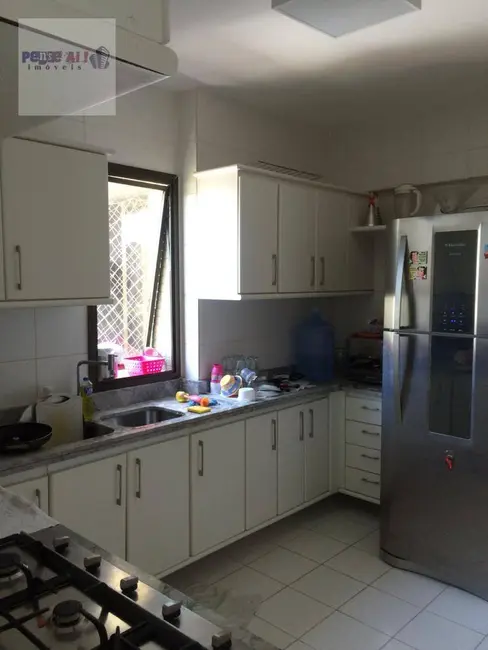 Apartamento com 3 quartos à venda, 130m2 em Vitória, Salvador - BA - imagem 4 Foto 4 de Apartamento com 3 quartos à venda, 130m2 em Vitória, Salvador - BA