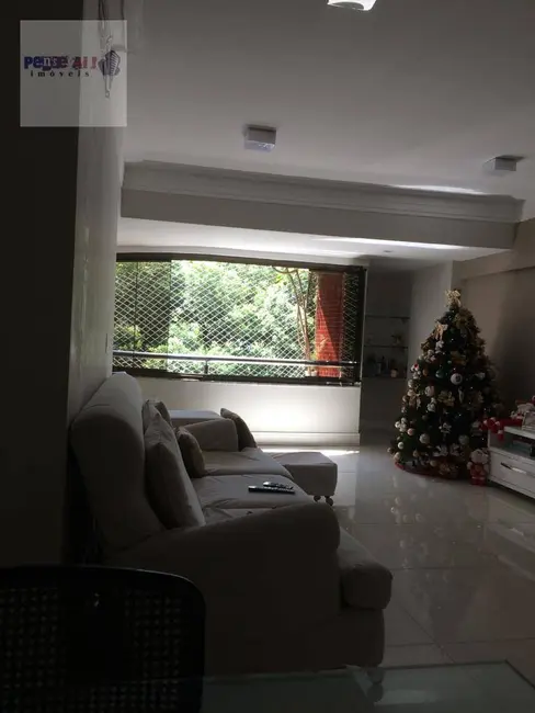 Apartamento com 3 quartos à venda, 130m2 em Vitória, Salvador - BA - imagem 3 Foto 3 de Apartamento com 3 quartos à venda, 130m2 em Vitória, Salvador - BA