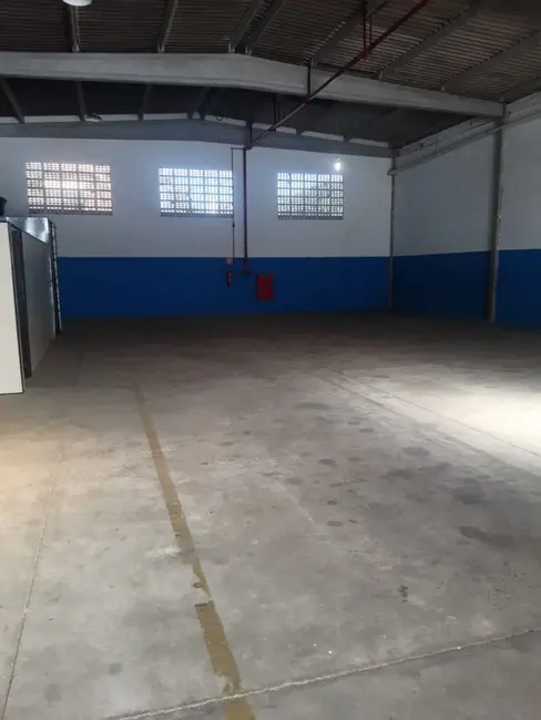 Armazém / Galpão para alugar, 500m2 em Portão, Lauro De Freitas - BA - imagem 6 Foto 6 de Armazém / Galpão para alugar, 500m2 em Portão, Lauro De Freitas - BA