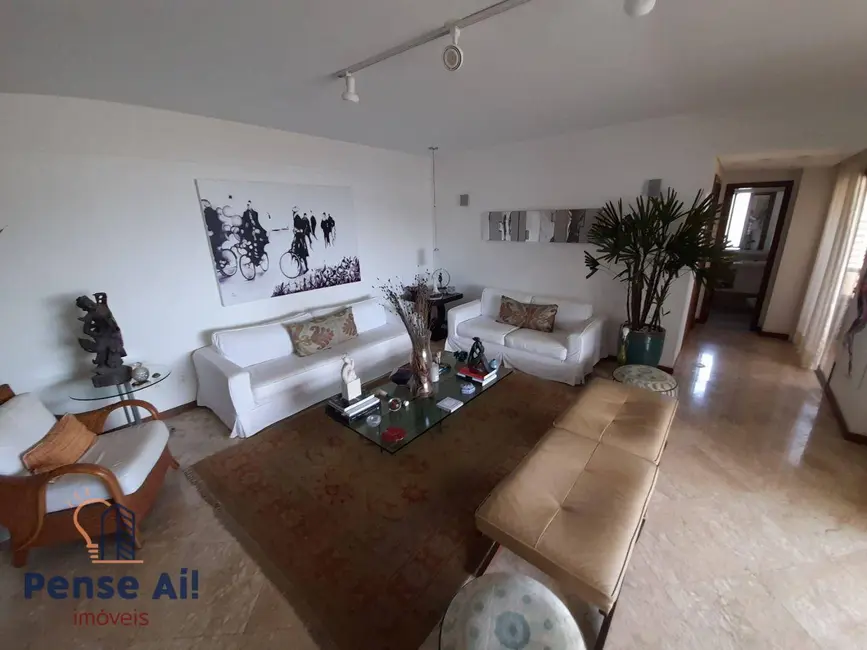 Apartamento com 4 quartos à venda, 232m2 em Pituba, Salvador - BA - imagem 8 Foto 8 de Apartamento com 4 quartos à venda, 232m2 em Pituba, Salvador - BA