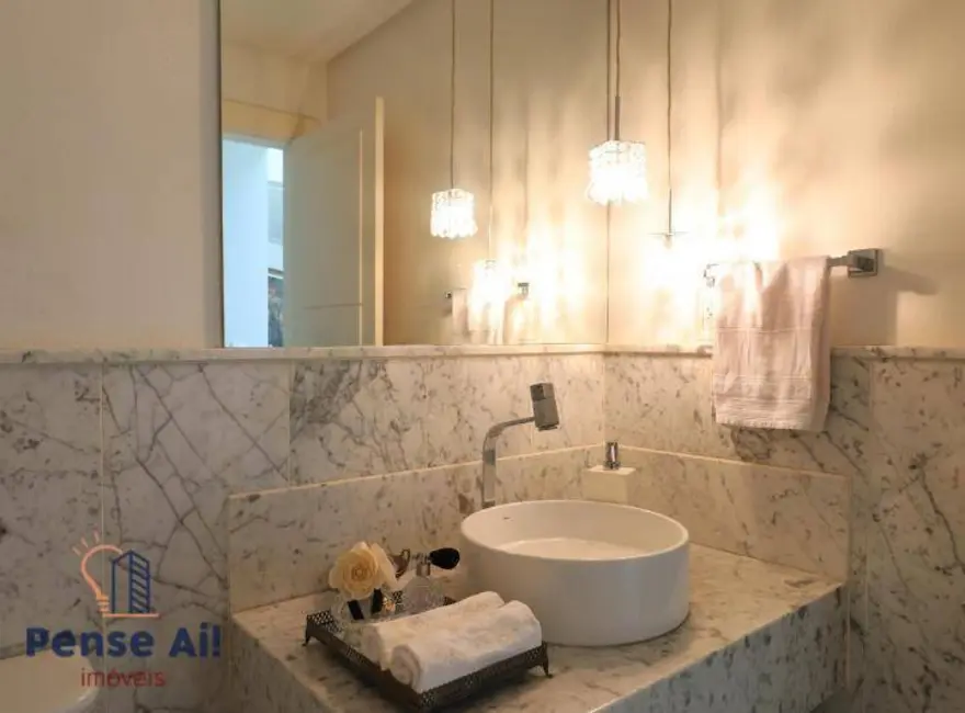 Casa de Condomínio com 5 quartos à venda, 550m2 em Patamares, Salvador - BA - imagem 3 Foto 3 de Casa de Condomínio com 5 quartos à venda, 550m2 em Patamares, Salvador - BA