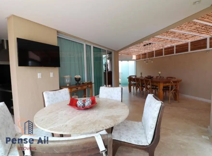 Casa de Condomínio com 5 quartos à venda, 550m2 em Patamares, Salvador - BA - imagem 4 Foto 4 de Casa de Condomínio com 5 quartos à venda, 550m2 em Patamares, Salvador - BA