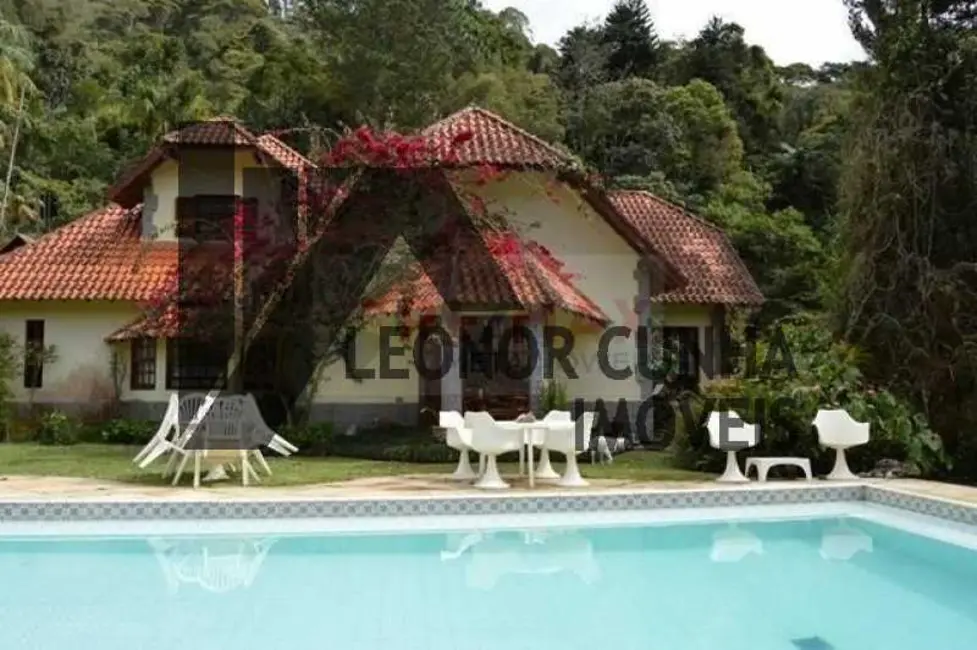 Foto 1 de Casa de Condomínio com 7 quartos à venda, 450m2 em Teresopolis - RJ