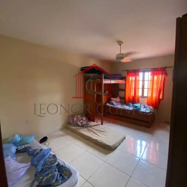 Foto 6 de Casa com 6 quartos à venda, 120m2 em Araruama - RJ