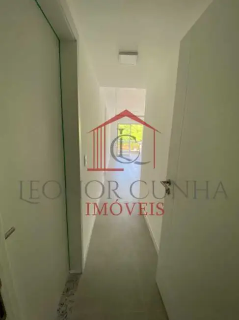 Foto 2 de Apartamento com 3 quartos para alugar em Rio De Janeiro - RJ