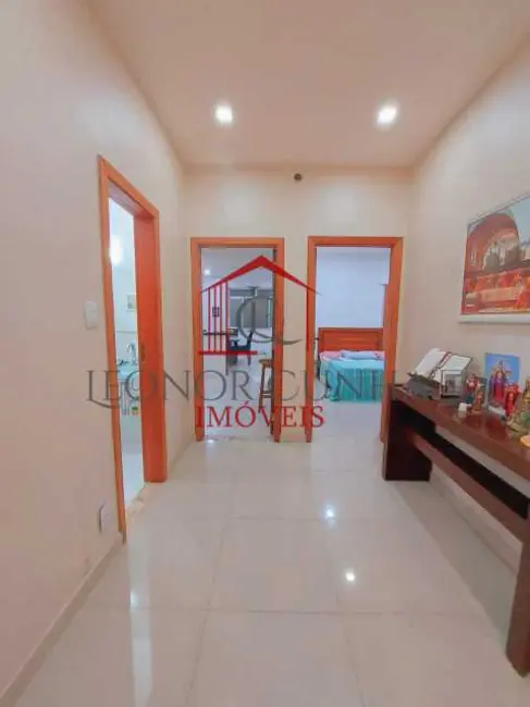 Casa de Condomínio com 3 quartos à venda, 120m2 em Rio De Janeiro - RJ - imagem 2 Foto 2 de Casa de Condomínio com 3 quartos à venda, 120m2 em Rio De Janeiro - RJ