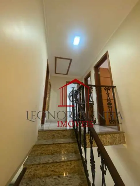 Foto 9 de Casa com 4 quartos à venda, 210m2 em Rio De Janeiro - RJ