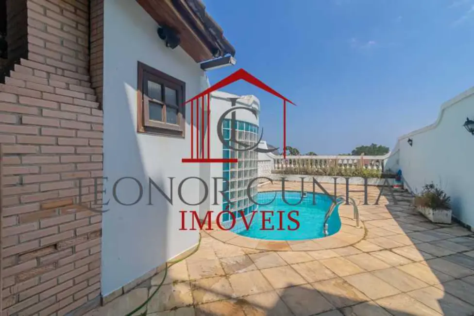 Foto 1 de Casa de Condomínio com 3 quartos à venda, 241m2 em Rio De Janeiro - RJ