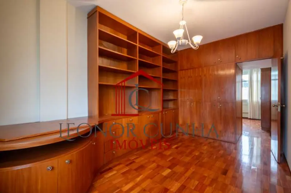 Apartamento com 3 quartos à venda, 143m2 em Rio De Janeiro - RJ - imagem 9 Foto 9 de Apartamento com 3 quartos à venda, 143m2 em Rio De Janeiro - RJ