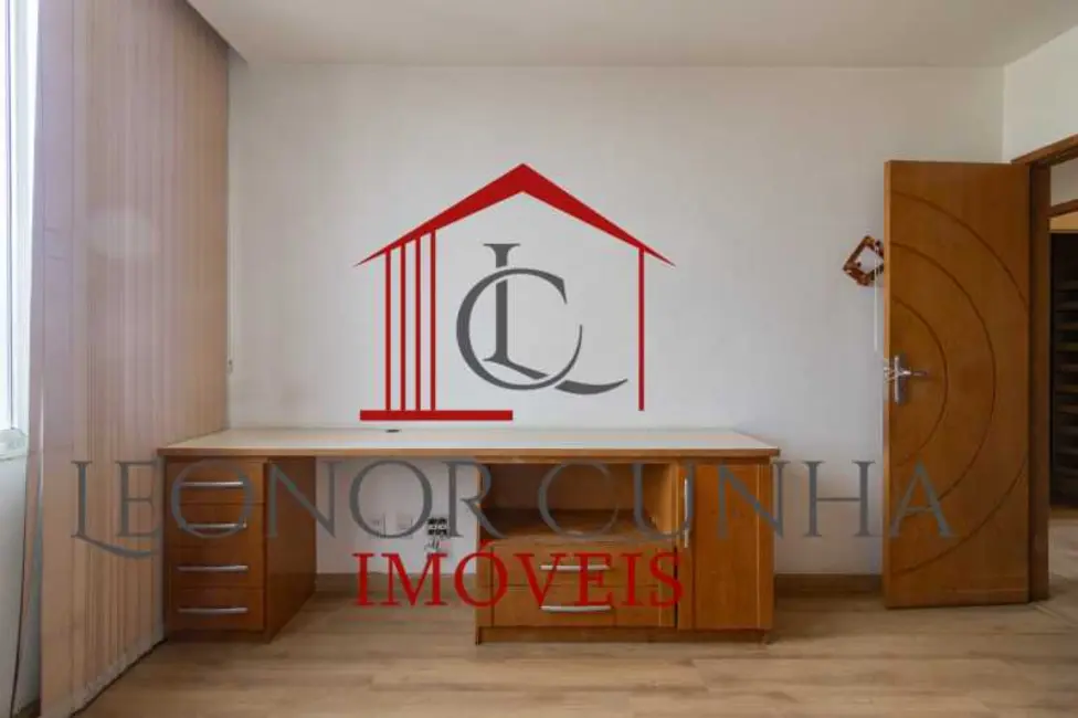 Apartamento com 4 quartos à venda, 267m2 em Rio De Janeiro - RJ - imagem 8 Foto 8 de Apartamento com 4 quartos à venda, 267m2 em Rio De Janeiro - RJ