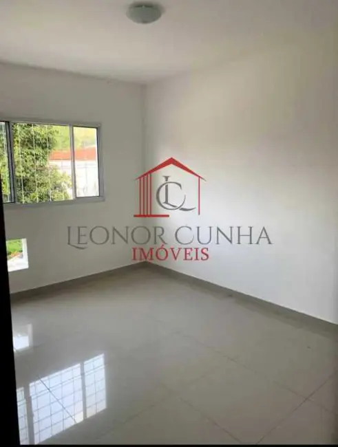 Casa de Condomínio com 3 quartos à venda, 200m2 em Rio De Janeiro - RJ - imagem 3 Foto 3 de Casa de Condomínio com 3 quartos à venda, 200m2 em Rio De Janeiro - RJ