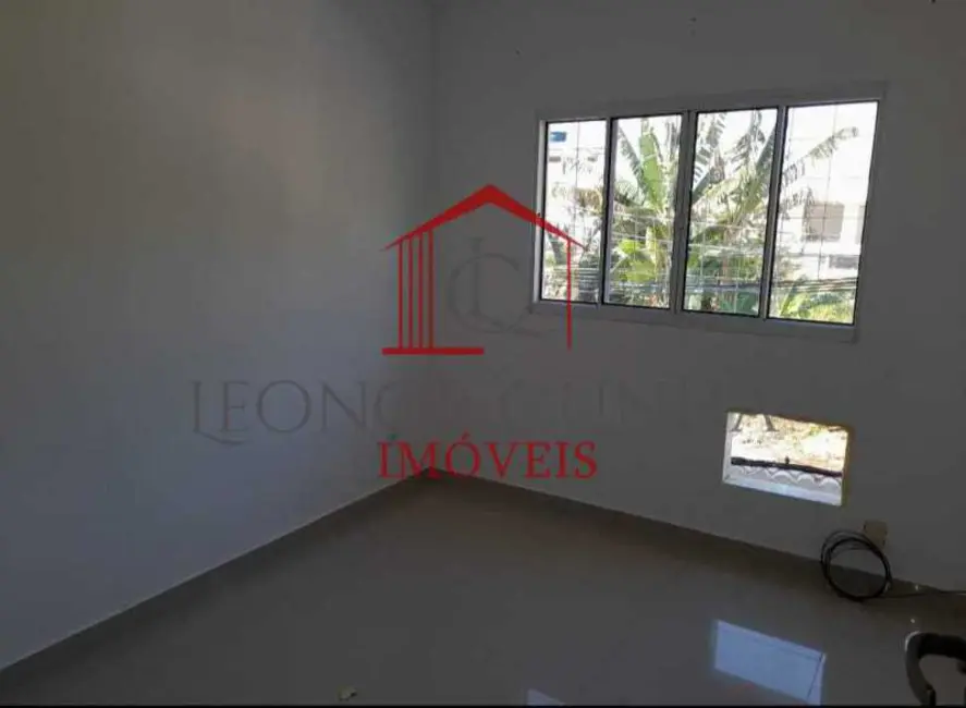 Casa de Condomínio com 3 quartos à venda, 200m2 em Rio De Janeiro - RJ - imagem 2 Foto 2 de Casa de Condomínio com 3 quartos à venda, 200m2 em Rio De Janeiro - RJ